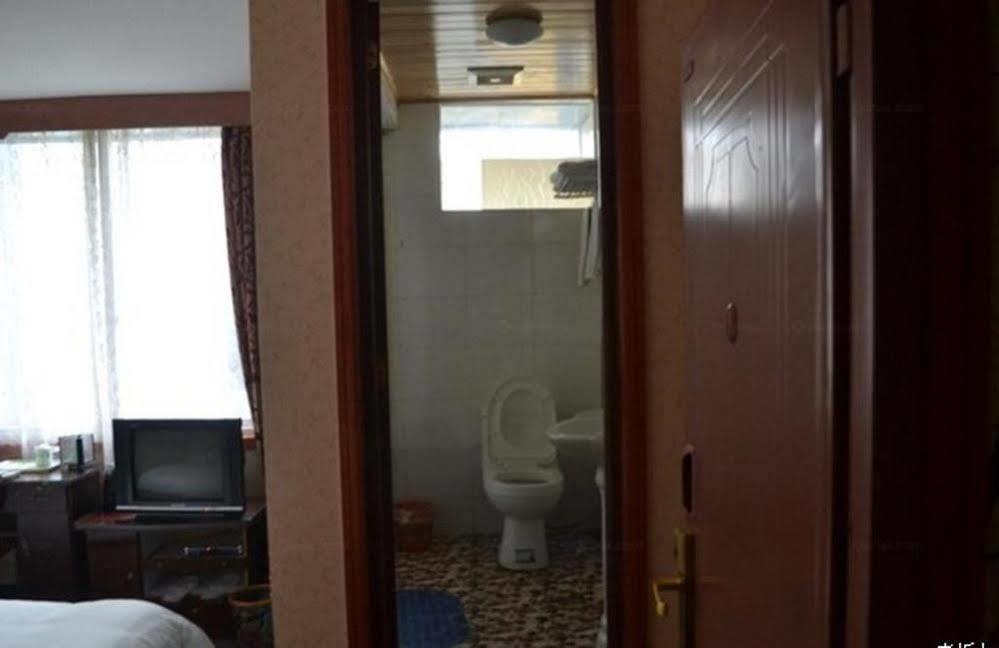 Zhengfu Caotang Decent Inn Chengdu Exterior foto